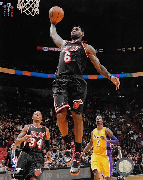 Lebron James Heat Dunking