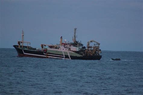 L.É. William Butler Yeats inspects Super-trawlers off West Coast