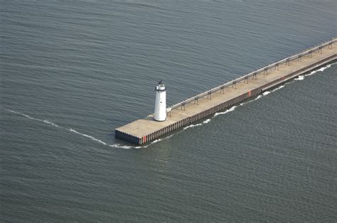 Manistee North Pierhead Lighthouse in Manistee, MI, United States ...