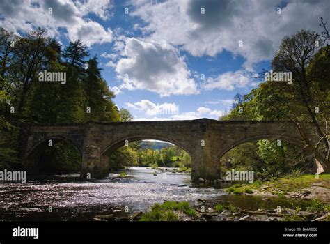 The river Dee bridge at Trevor in North Wales Stock Photo - Alamy