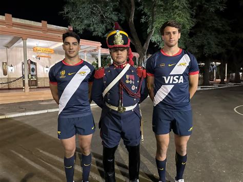 Los Pumas presentaron su camiseta alternativa para el Mundial en ...