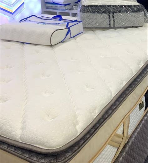 White Magniflex Mattress, Size/Dimension: 78 X 60x10, Thickness: 10 at Rs 269999/piece in Bengaluru