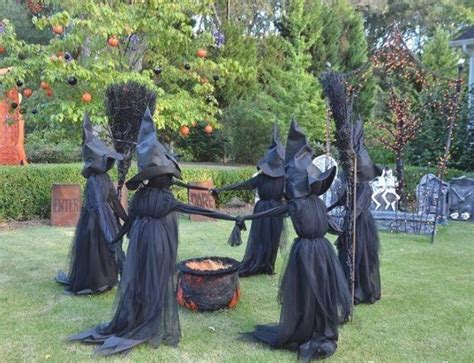 Witches on the Lawn for Halloween | Halloween lawn, Halloween witch decorations, Outdoor halloween