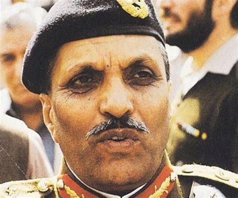 Muhammad Zia-ul-Haq Biography – Facts, Childhood, Career, Death