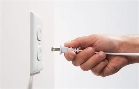 Electrical Safety in the Home | Travelers Insurance