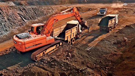 NMDC share price falls 6% as firm cuts iron ore price amid weak sales ...