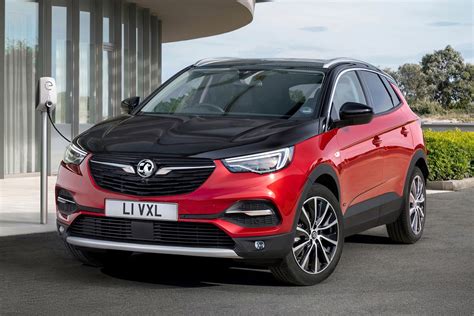 Vauxhall Grandland X Hybrid4 - pre-review | Parkers