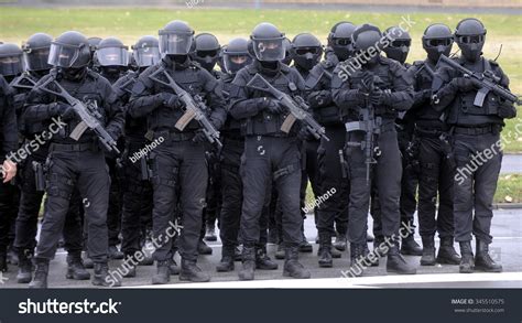 Special Police Swat Team Stock Photo 345510575 | Shutterstock