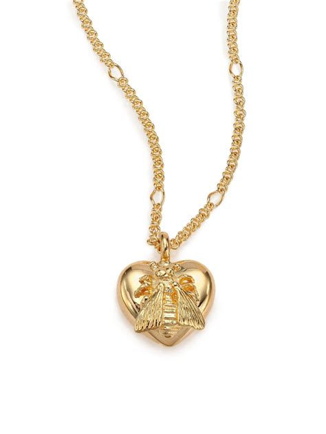 Gucci 18k Yellow Gold Bee Heart Pendant Necklace in Metallic | Lyst