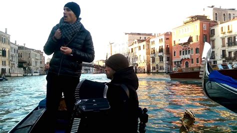 Gondola singing in Venice - YouTube