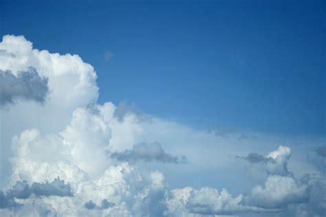 Free fluffy clouds Stock Photo - FreeImages.com