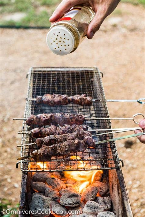 Xinjiang Lamb Skewers (新疆烤串, chuar) | Omnivore's Cookbook