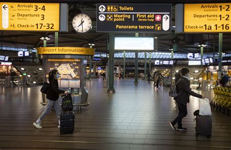 Amsterdam's Schiphol Airport cuts hundreds of jobs