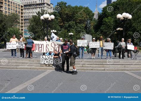 Yemen Protest editorial photography. Image of administration - 99706932