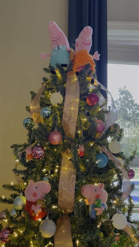 Peppa Pig Themed Christmas Tree : r/christmas