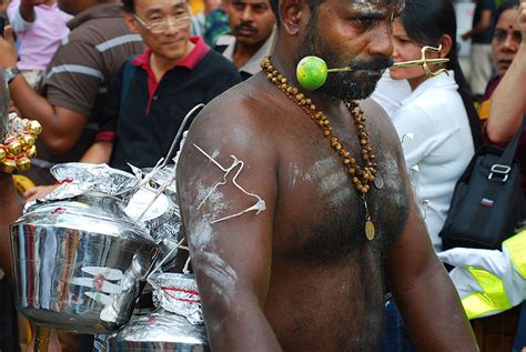 Photo Opportunity: Thaipusam, a Hindu Celebration in Malaysia – Kana Kukui