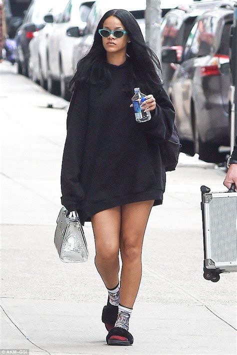 The latest and best rihanna black hoodie, New York | Oversized T Shirt ...