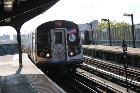 NYC Subway Q Train Arrives at West 8 Street Station in Brooklyn ...