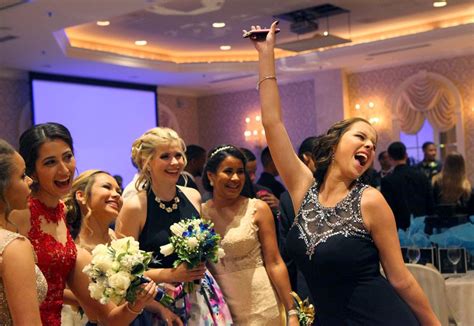 Burlington City High School prom 2016 (PHOTOS) - nj.com