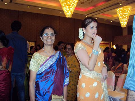 kudla bluez: Aishwarya Rai at Shrima's baby shower