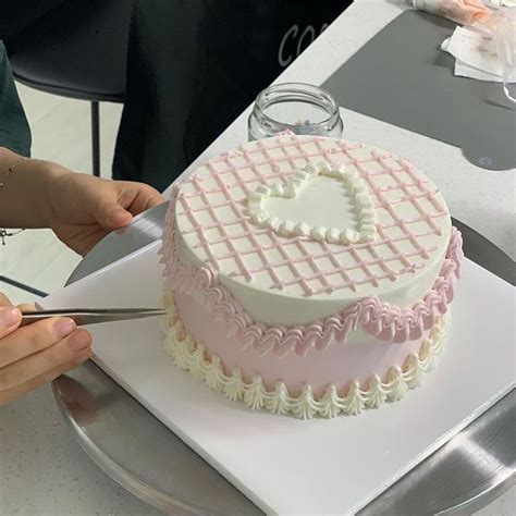 Simple Aesthetic Cakes - Tabitomo