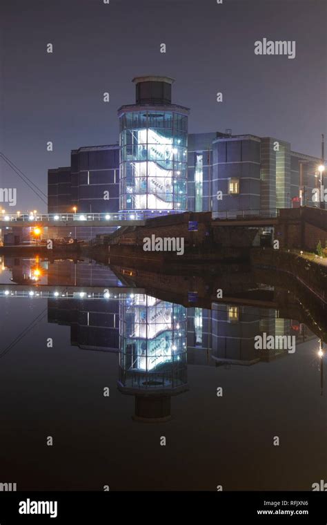 Reflections of the Royal Armouries Museum in Leeds Stock Photo - Alamy