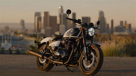 Royal Enfield Shotgun 650 makes global debut, will launch next year