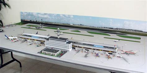 Airport Diorama Designs - 1:400 Single Runway Gemini #4 | Airport ...