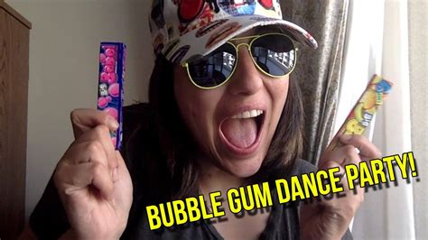 TESTING BUBBLE GUM!! // WHICH GUM WILL MAKE THE BIGGEST BUBBLE?! - YouTube