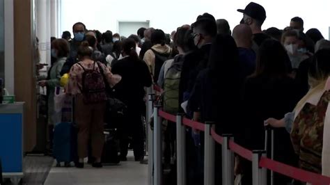 Delays at larger airports causing headaches for Winnipeggers, experts ...