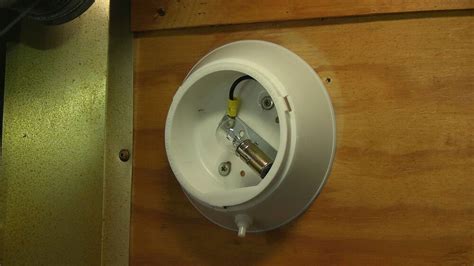 Peterson Trailer Interior Dome Light w/ Switch - Incandescent - Round ...