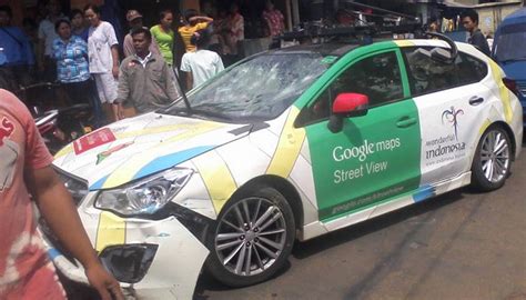 Google Street View Car Involved In Wreck, Hits Three Vehicles - SlashGear