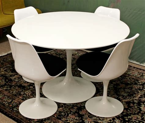 Mid-Century Modern Burke Tulip Dining Table 4 Chairs Set 1960s Saarinen ...