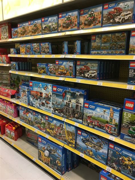 LEGO at Toys R Us, just after Christmas – Brick Update