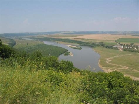 Improved monitoring and information exchange in the Dniester River ...