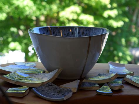 Kintsugi-bowl – Complex Trauma Resources