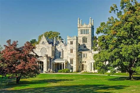 50 Unique Gothic Revival Home Architecture - HOOMDESIGN | Lyndhurst ...