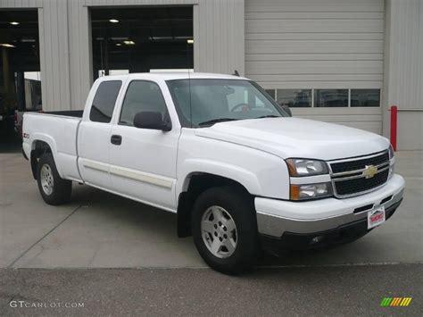 2007 Chevrolet Silverado 1500 Classic - Information and photos - MOMENTcar