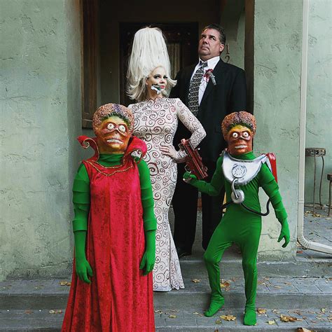 DIY Mars Attacks Family Costume - Costume Yeti