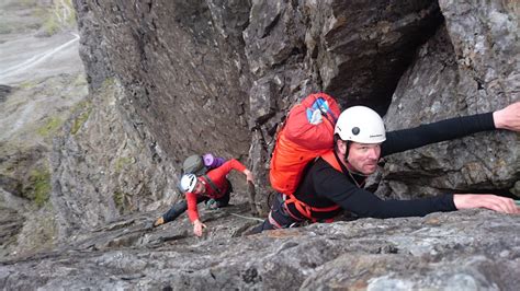 Cuillin Ridge Traverse – Skye Ridge Guides | Synergy Guides