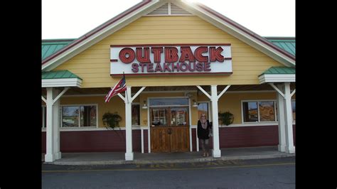 OUTBACK STEAKHOUSE REVIEW - YouTube