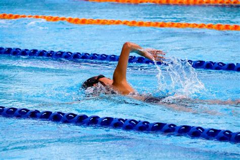 Basic Swimming Strokes - An Easy 'How To' For Beginners