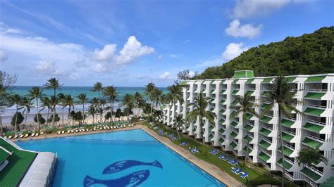 Hotel on the Beach in Phuket, Thailand | Le Méridien Phuket Beach Resort