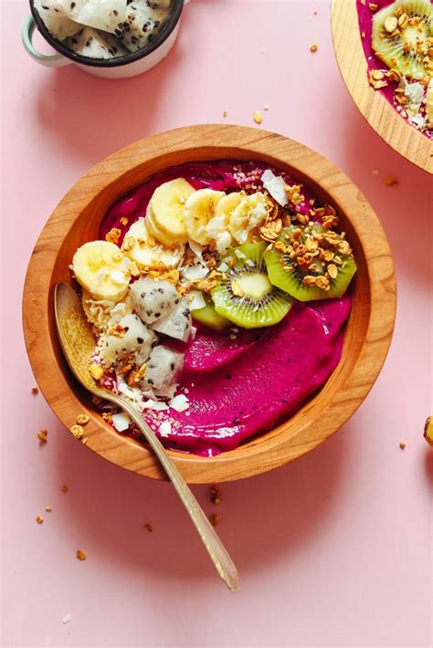 Easy Dragon Fruit Smoothie Bowl | Minimalist Baker Recipes