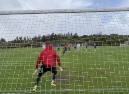 (Video) Alejandro Garnacho scores stunning Panenka penalty in training