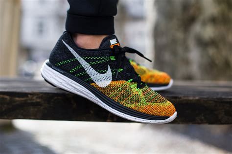 Nike Flyknit Lunar 3 "Black/Total Orange" | SBD