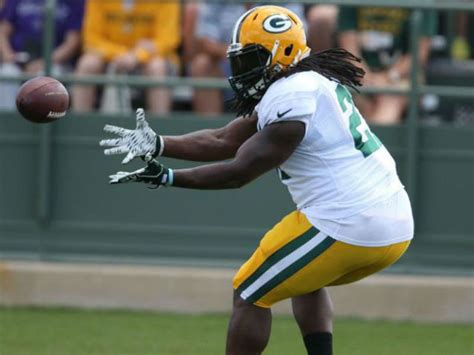 Eddie Lacy's weight no longer Packers' problem, as big back signs with ...