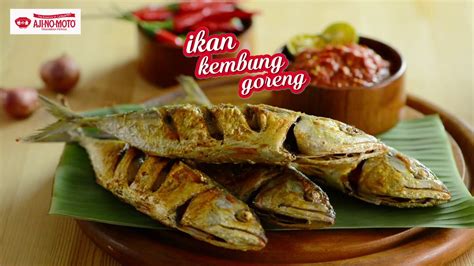 Tasty Treat: Ikan Kembung Goreng / Fried Kembung Fish - YouTube