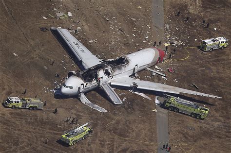 Al menos dos muertos en el avión estrellado en San Francisco - Libertad Digital