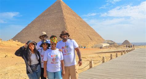 Best Authentic Tour of the Pyramids with Photography - Cairo | FREETOUR.com